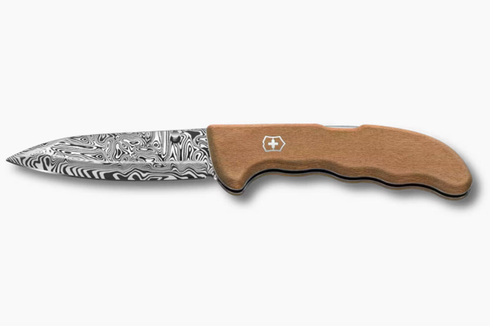 Victorinox 的 Damasteel Evoke EDC 刀:用 115 层杰作替换工具箱 | HiConsumption